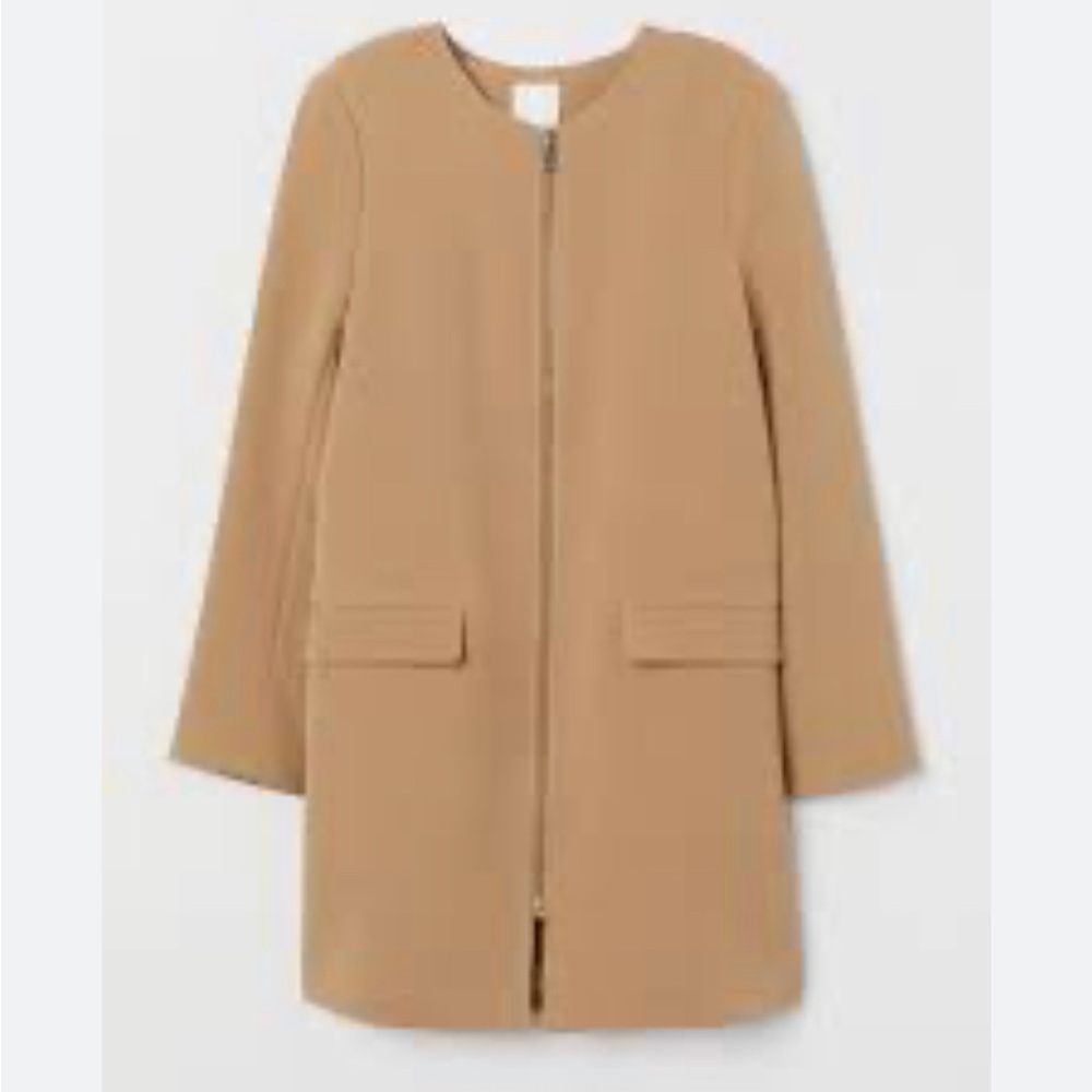EUC ☘️ H&M tan coat or coat dress, Size 8